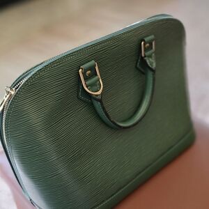 Louis Vuitton Green Epi Leather Alma Bag with Gold Hardware